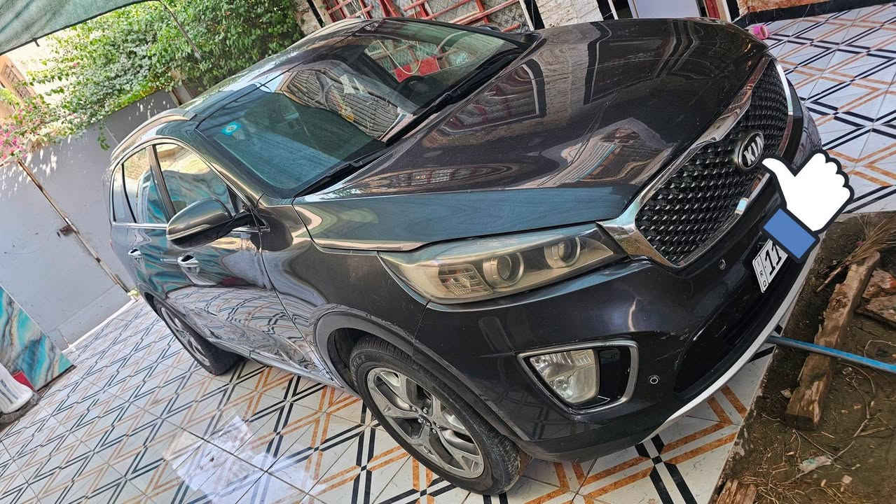 سورنتو 2015 خليجي  رقم بغداد بسمي   7 راكب          . 3 قطع تبريد ....( كير 6 نمر AT /محرك 4دوش جديد // حداديه جديدة //تبريد ) سياره دفع رباعي 4×4.... سياره فول جميع المواصفات  بيها..... عدى البنوراما 
 السعر: 155 وبيها مجال 
عنواني بابل :  ***********
مكفوله من حادث...  بيها بارد بلباب .. + رشه صبغ اثر جراد فقط
