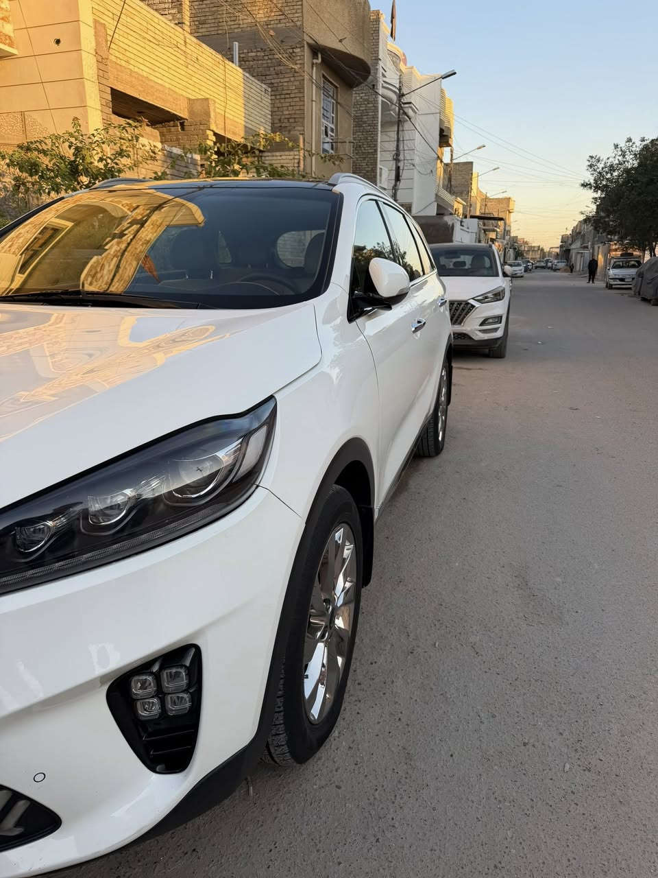 سورنتو موديل ٢٠٢٠ماشيه٦٥الف مثل ما موضح بل صور فول رقم بغداد باسمي السياره عارضه٢٨٠$
***********
