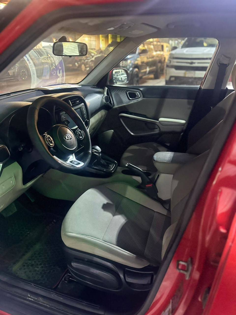 سلام عليكم
سول 2020
فول مواصفات 
وا بيه فحص من بدي كار
رقم بغداد شرط تحويل 
العنوان بغداد 
‏‪***********‬‏
