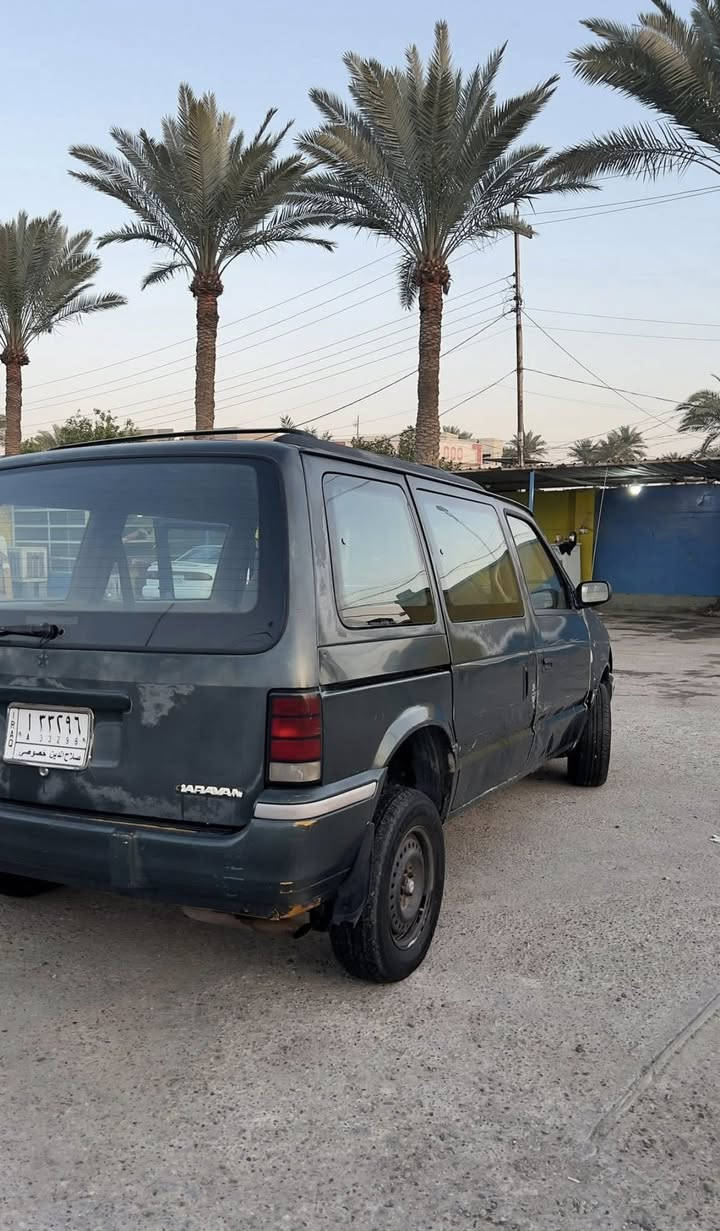 السلام عليكم للبيع
دوج كلسلر 7راكب 
كير تعليك 
كير محرك مكفولات محرك كالوبر3000المرغوب
كهربائيات كله شغاله
دواخل السياره نضيفه
صدر امامي خلفي مكفول
رقم صلاح الدين تحويل ثاني يوم 
السعر 27 وبيه مجال 
مكان السياره صلاح الدين الضلوعيه
للاستفسار الاتصال ع رقم (مكلف بل نشر)
***********
