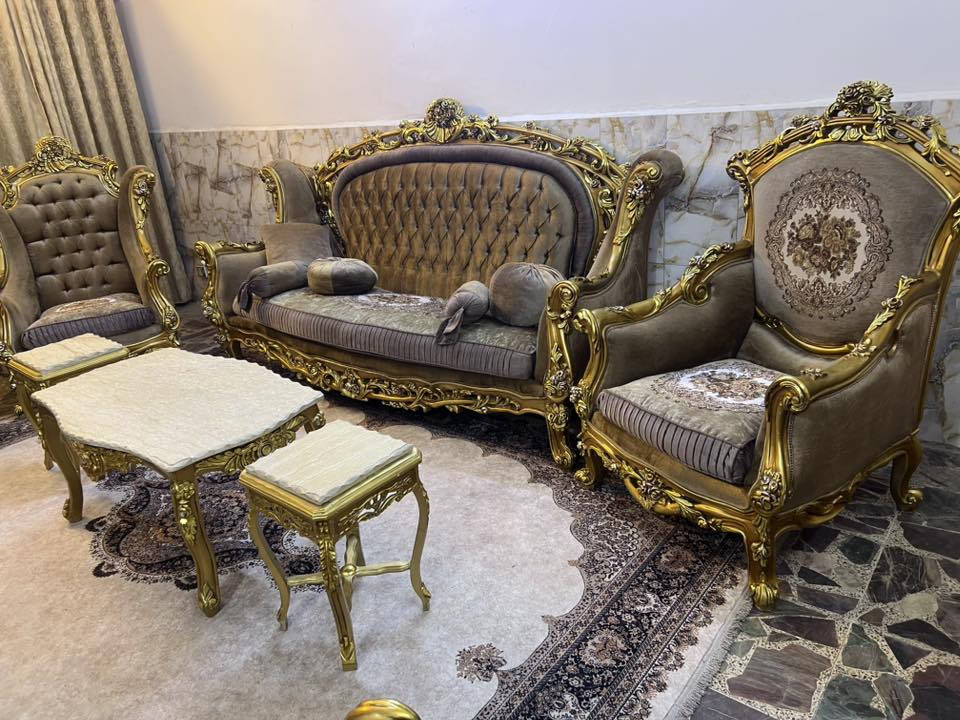 تخم مصري خشب زان اصلي عشر مقاعد مع طبلات مرمر نظيف مكانه المنصور***********
