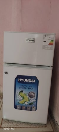 ثلاجة • للبيع • أجهزة منزلية