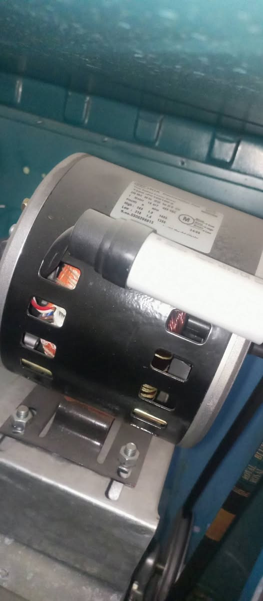 مبرده للبيع ما مستخدمه هواي الشراي يتصل ع هذا الرقم *********** والمو شراي لا يكسر بسرعهه .
