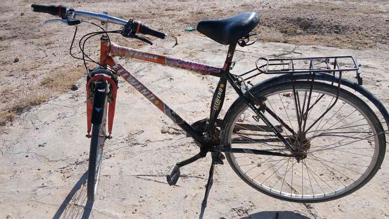 السلام عليكم للبيع باسكل حجم 27زادن دشالي المامي 3ولخلفي 7 زادن دبل امامي السعر 130


**إذا كنت صاحب هذا الإعلان وتريد حذفه لأي سبب، رجاءا أرسل رسالة إلى الدعم الفني**