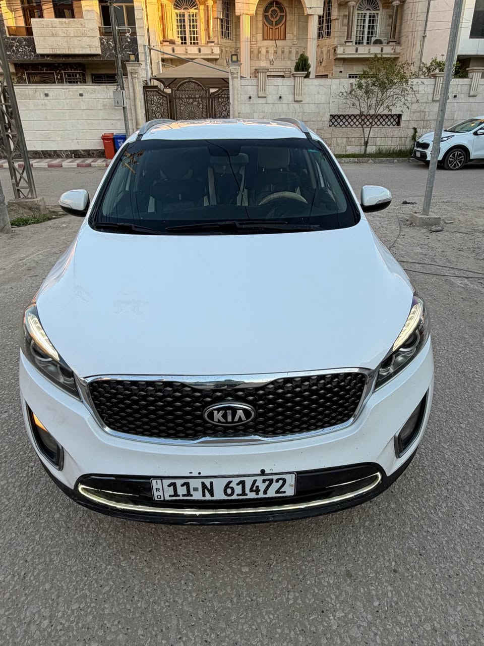 السلام عليكم ورحمة 
سورنتو موديل16 شكل 20
وارد امريكي 
رقم بغداد انكليزي
ماشيه 90 الف حقيقي
المواصفات
شاشه كامرا
تحكم جهتين
لد امامي خلفي
كشاف
داخل لونين صاج
اشاره بالمري
ويلكب 17
ميكينه 2400
كير خير من لله
حداديه جديده
تبريد ثلج
حادثه فقط بنيد وملاونين الجاملغات ويا فقط بدون داخل 
صور الحادث موجوده  يعني صبغ فقط رش مابيه اي ضرر
سياره مال جناي يعني حاهزه الاخير متذب عليه الف من كلش 
السعر 154 وبيه مجال 
مكاني بابل *********** حلة, بابل
