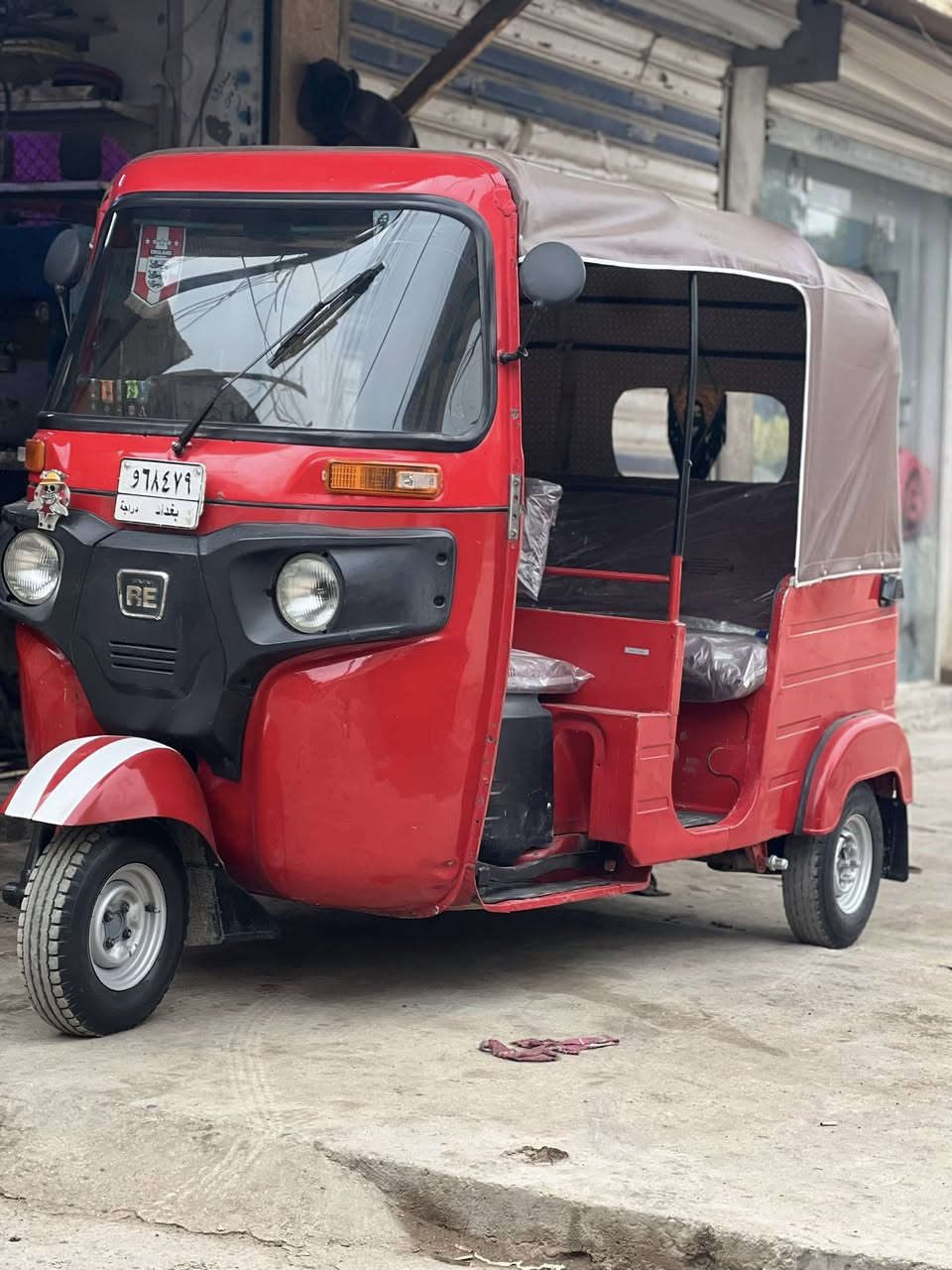 سلام عليكم تكتك مديل ١٩ رقم وسنويه عربي تكتك خير من الله مال شارع وكينتهه خير من الله سعرها 6و400وبيها مجال حك جيه مكلف بنشر ***********
