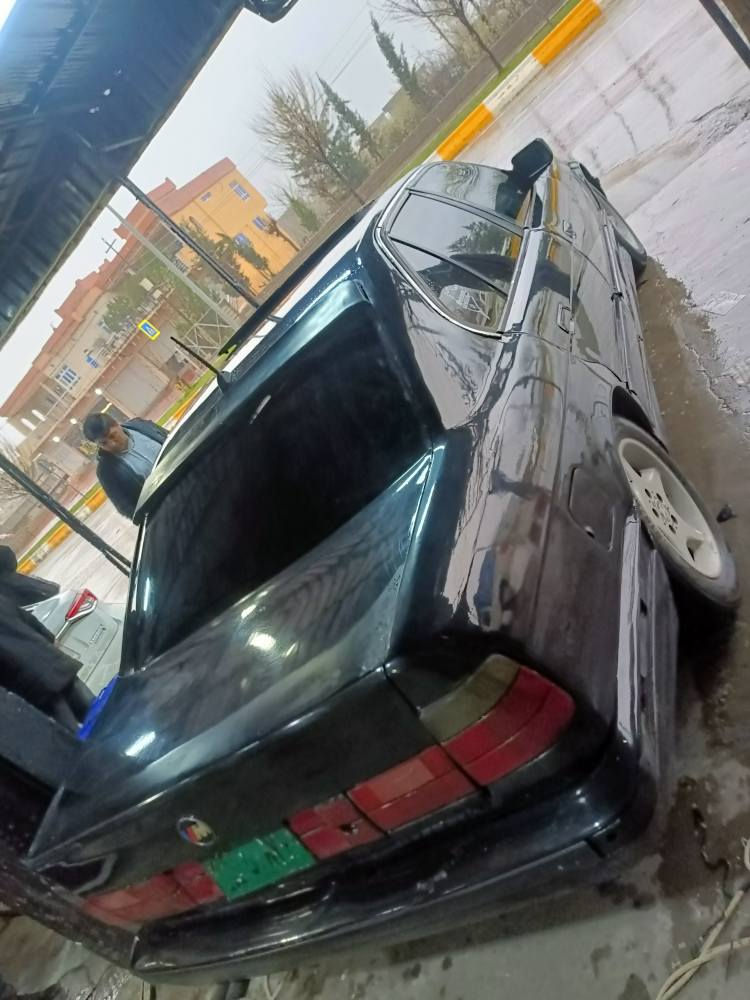 بو فروشن سيعرى خوار هه موبازار زانياريى هه مو نوسراوه
       👇  تياره يى سه ر عه رز
بيئێم مــــــــوديل 1991 مكينه 525ى كه پسى گێرعاديى
تبريت _سارد گه رم.. ٤جام كاره بايى.. سيلايت.. ئه ى بيئيس
ناوفورميكا.. پێش پان... ره شى قتران نمونه له جوانى
سه نه ويى و ٢وه كاله عامه و واجيهه له گه له به شه رتى 
ئه وليات و حاسيبه.. 
پشت و پێش كه پس ته نها يه ك جاملغى سه كن دواوه 
لێدراوێكى خفيفى هه يه موس براوه وه رگه راو داروبه ردى
به شه رتى فيته ر 
گێر مكينه اكسل به شه رتى فيته ر 
نرخى خوار هه مووبازار ته نها (30)وه ره قه كه مێك مجال
***********/سوران فايبه ر واتساب له سه ره سوران, أربيل
