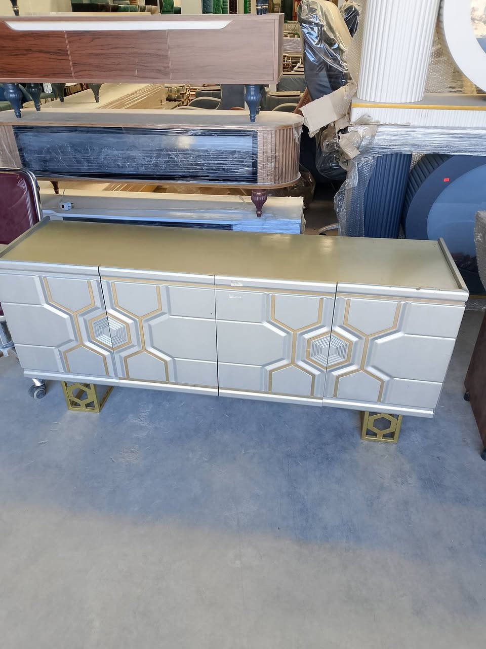 العنوان واسط قضاء الصويره شارع العام قريب محطة رضا الصالح القرب من مطعم هنداس السايد الرايح البغداد/مجمع الشمال/للتواصل ***********/اهلا وسهلا بكم @إشارة
