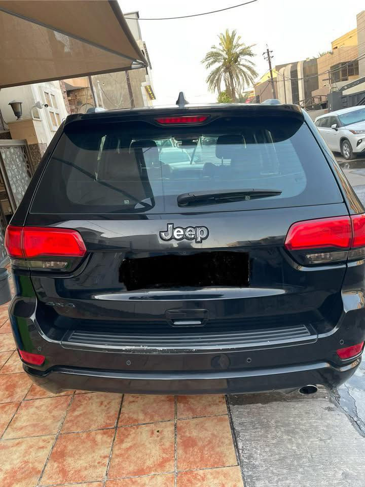 جيب كراند شيروكي2019للبيع
بدون حادث من امريكا 
بل عراق صار بيهة جاملغ صبغ
السيارة ماشية67الف ميل 
مكان بغداد 
السعر 245الف دولار
الرقم ***********
***********
