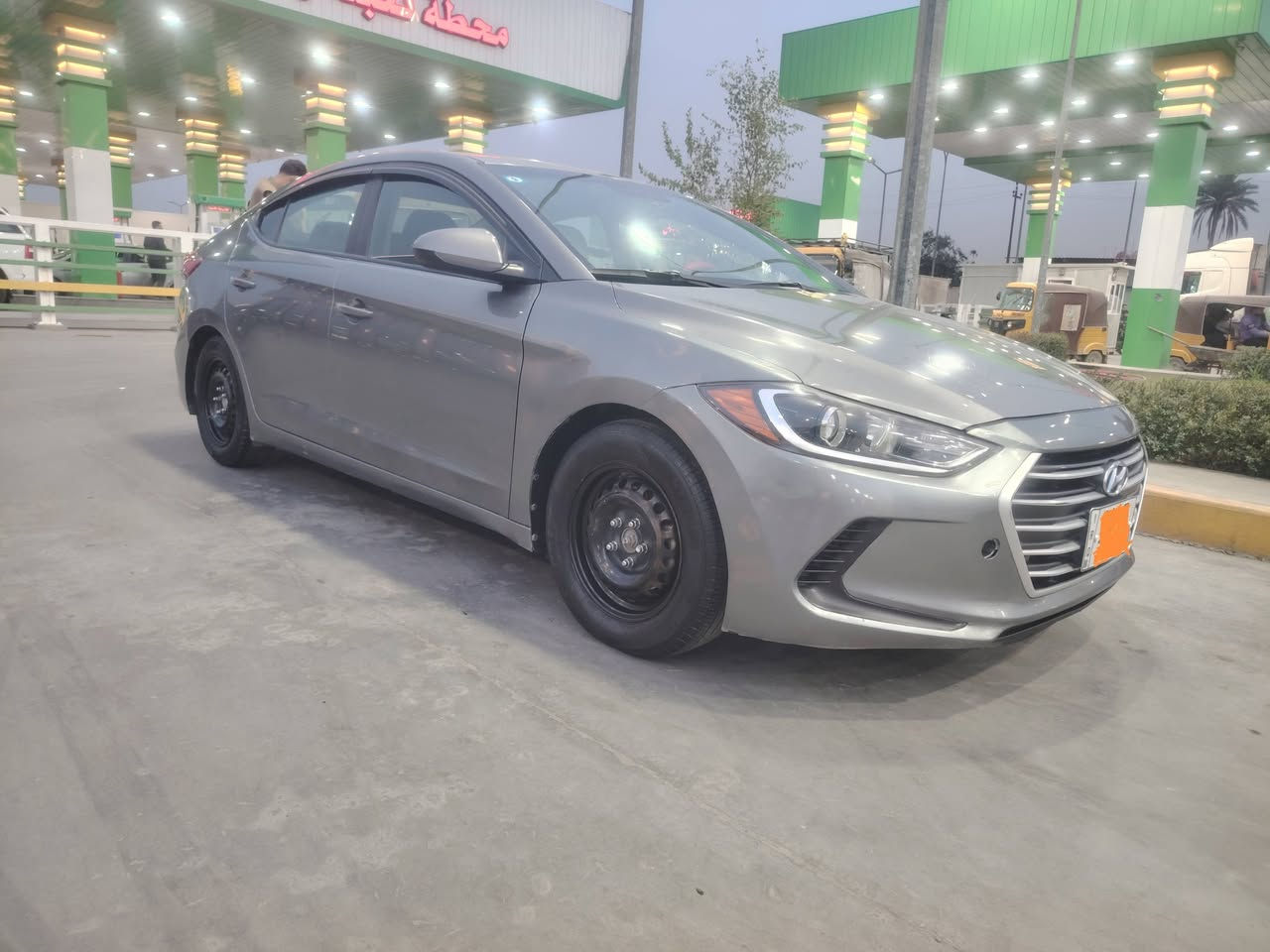 السلام عليكم النترا ٢٠١٨ رقم بغداد السعر ٩٨ ورقه  بيها ٦ قطع صبغ حادثها خلفي شواصي لغود تكم كير محرك مكفولات بيها منضومه غاز
سياره بسمي مكاني بغداد الشعب ر ***********
