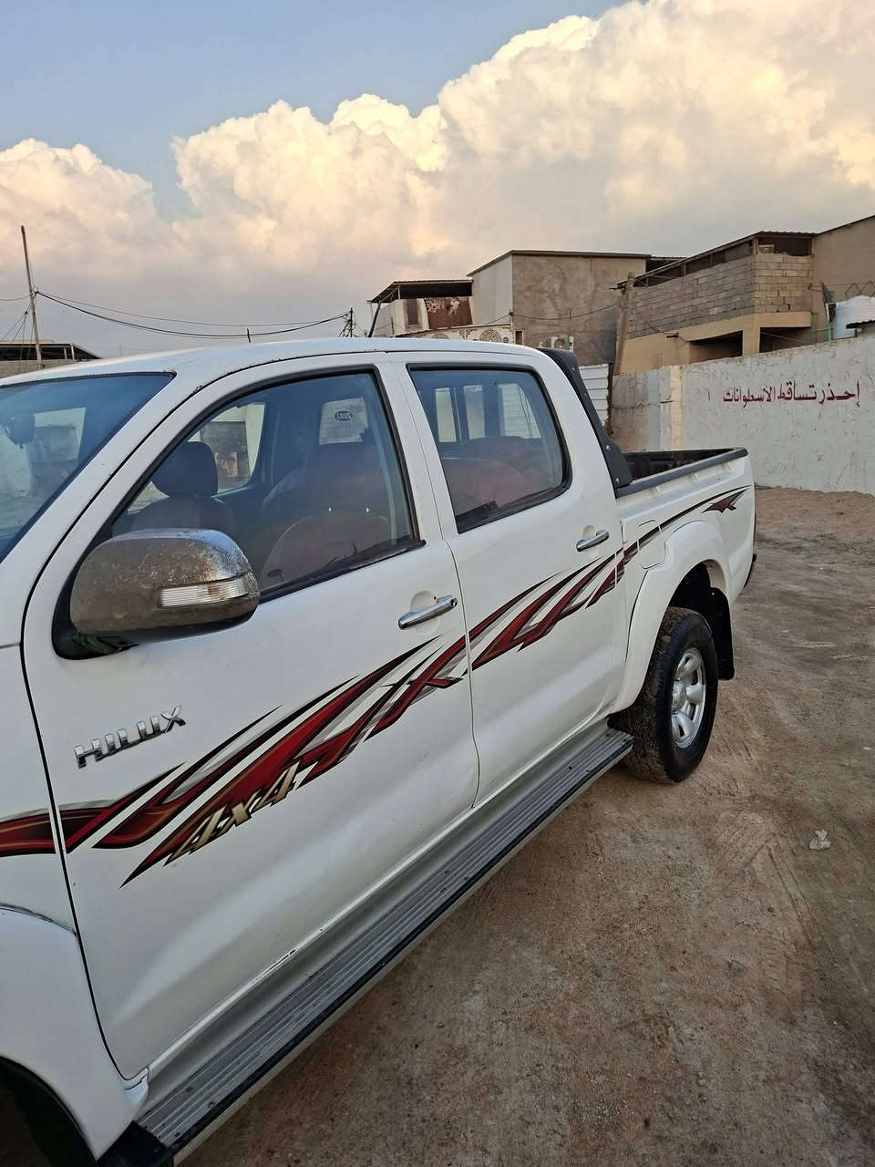 سلام عليكم فوريل كاز  سعودي موديل ٢٠١٣ سياره كفاله عامة ماعدا بيها بارد بسيط مكينه كفاله لا تبخير ولا تنقيص 
والغرفه جديده ودوشم جديده والسياره نضيفه والرقم بصره شرط التحويل ثاني يوم والسنوية ٢٩  العنوان البصره المعقل 
***********
