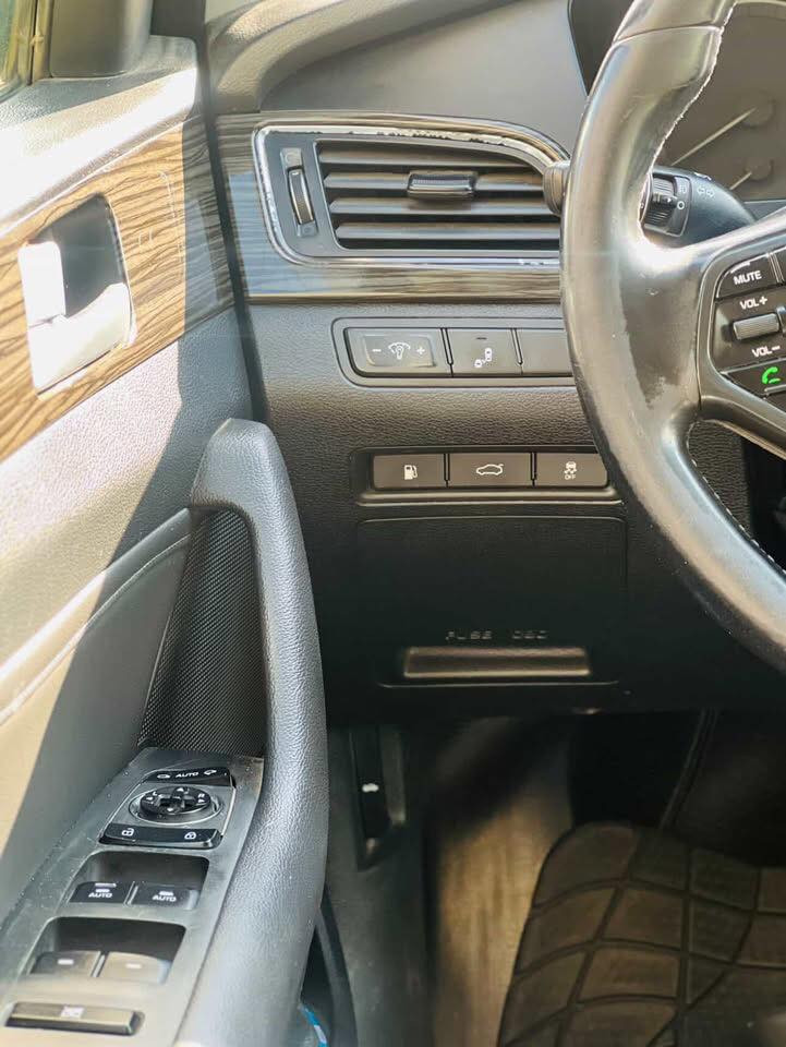 سلام عليكم
هيونداي سوناتا 2015 فول مواصفات

رادار جانبي

نقاط عمياء 

كشنات تدفه وتبريد وتحكمات كهرباء

كشنات جلد 

شاشه لمس لجبيره كامره خلفيه

بصمات عدد٢

رقم بغداد لجديد وبأسمي

حساسات خلفيه 

دبل اكزوز

يدات نيكل بلادي

لايت زنون بلادي 

اشاير بلمري

بنورما لجبيره

سقف اسود 

بصمات بيبان + ترحيب عند الاقتراب من لسياره

ويل قياس ١٧

تخم وياله وتايرات جديده

محرك دوش ٢٥٠٠ لمرغوب

لسياره خليجي مكفوله كفاله عامه

لسعر ١٧٥ وبي مجال للشراي 

للاستفسار اتصال او واتساب 

***********
