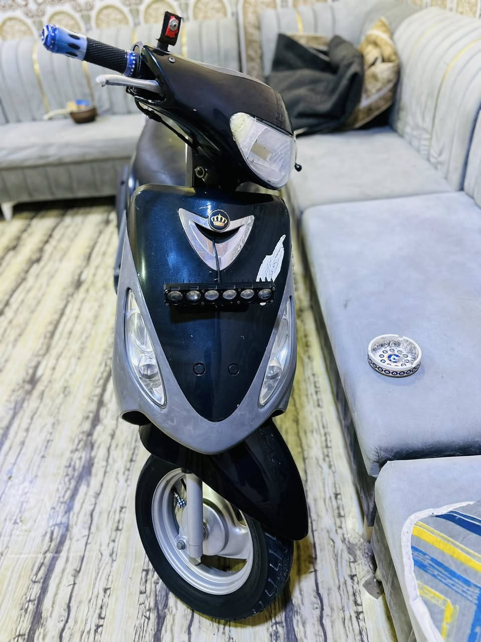 سلام عليك شباب درجه قجمه البيع درجه نضيفه شوفت عينك درجه كفاله عامه مكينه جديد تايرات جد كلشي جيديد العوان يصره شارع ميثاق الجمعيات الإسكان والسعر خاص ***********
