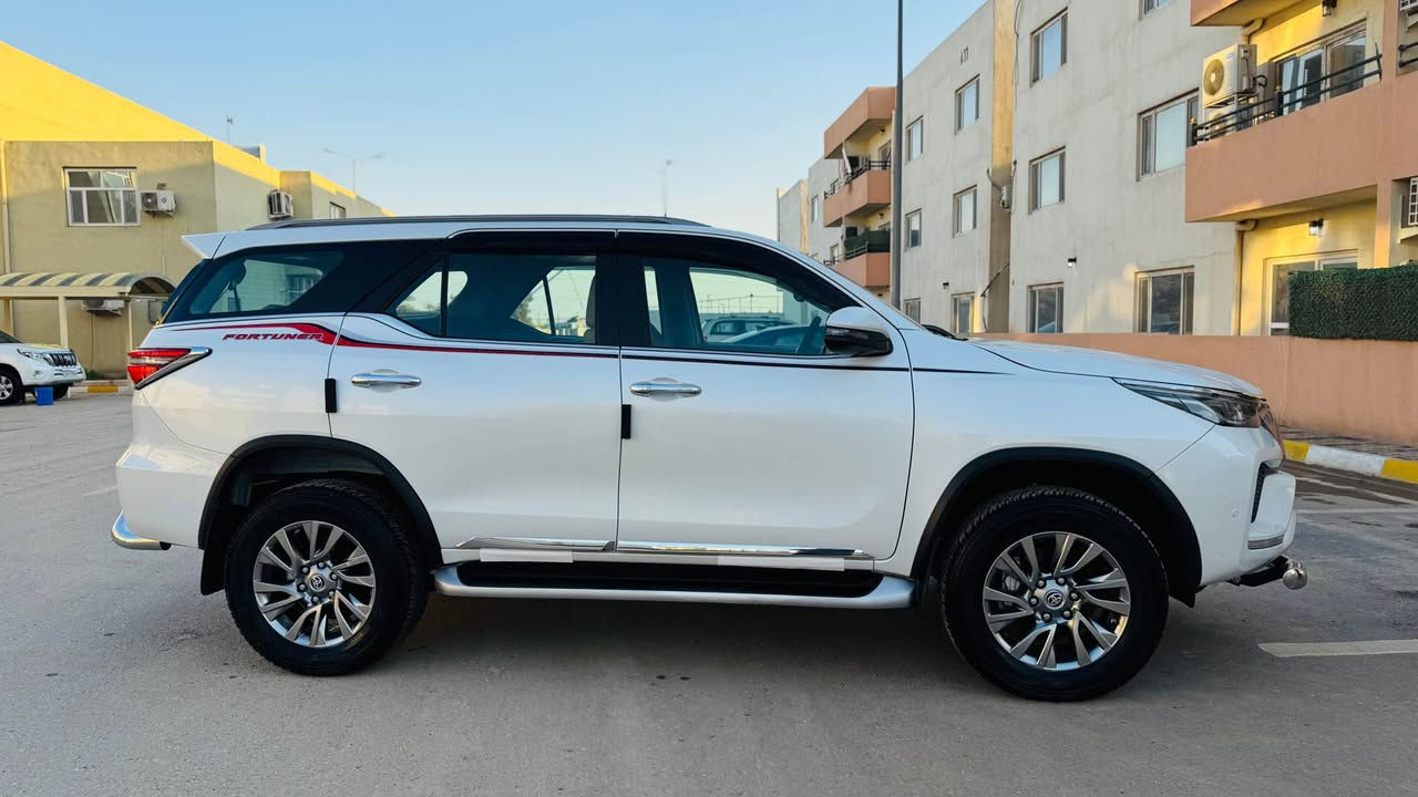 تيوتا فور جنال 2024 /6سلندر :4000/كويتية اصليه ساز/فول مواصفات للخير

رقم بغداد نكليزي

بيع ومراوس حسب القناعه 

ماشيه 22K

كفاله من الضربه والصبغ والتبديل ولبارد ولتكحيل شرط

السياره فول مواصفات 

كشنات جلد /كهرباء

جنطه كهرباء/+شفط+حساس فتح بالرجل

تشغيل بصمه /+بصمت ابواب 

شاشه كبيره 

مثبت سرعه 

كشنات تدفئةً /تبريد 

شاحن واير ليس

لايت زنون فول 

تحديد مسار 

علامات ترحيب بالدوسه 

اناره بالمري /+مري شفط

بصمات ثنين وياها

شفتات سرعه 

حساسات اماميه /خلفيه/جانبيه

كامراة خلفية

درع امامي+خلفي

مكانها بغداد بسمايه 

بيع ومراوس حسب القناعه 

السعر  400وبيها مجال قليل 

*********** دهل اوران, واسط
