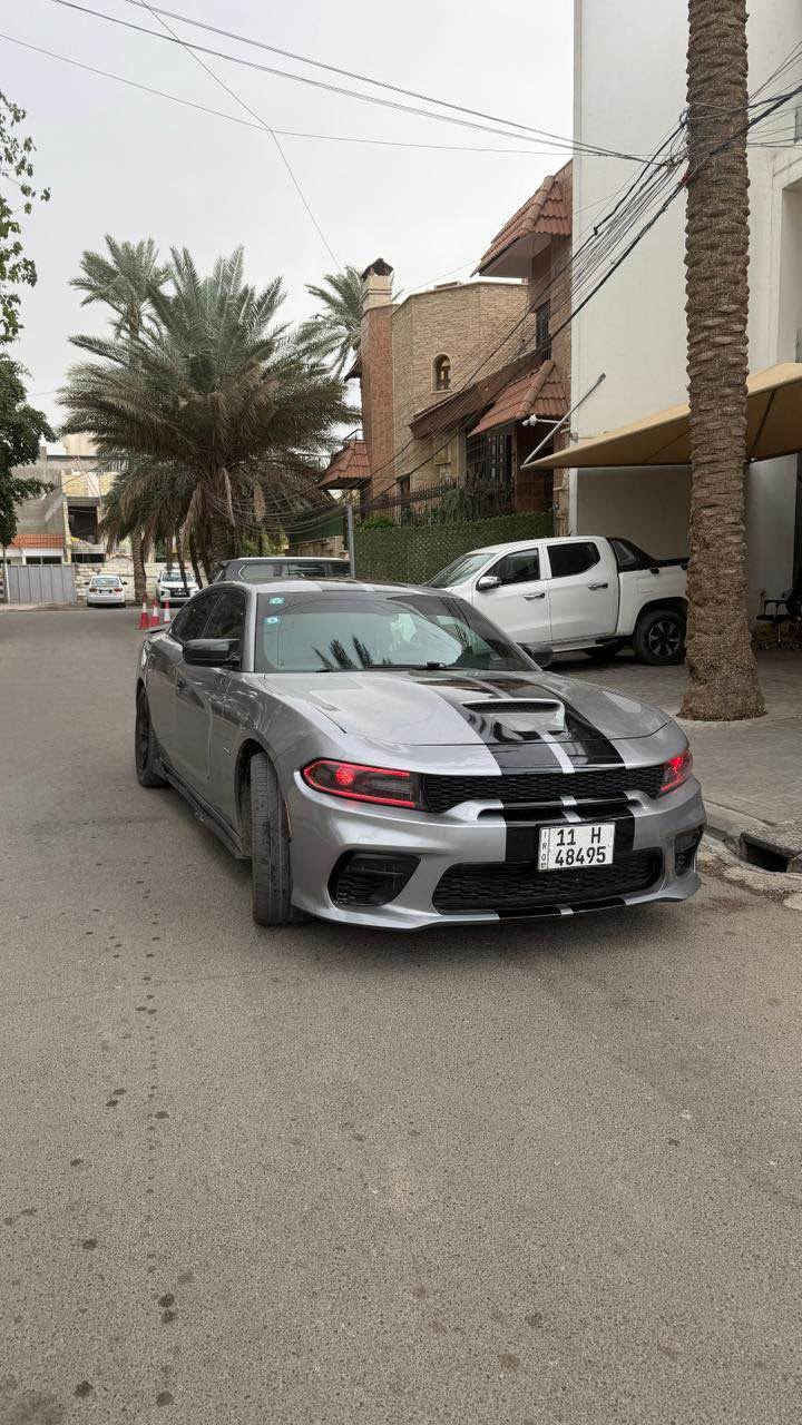 دوج چارجر RT 5700 2018 
فول مواصفات عدا الفتحه 
حادثها من امريكا چاملغ امامي وچاملغ خلفي بدون دواخل 
السياره نظيفه بمعنى الكلمه عليها برمجه وطلقات وهواي سوالف دعامياتها مال وايدبدي 
السعر 167 وبيها مجال 
مكانها بغداد المنصور 
للاستفسار *********** بغداد, العراق
