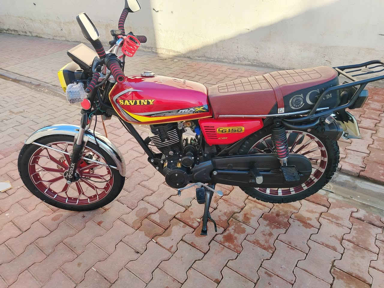 ياالله موطور ايراني موديل 24 بعده جديد محرك 200 اوراق بي منفيس السعر 750وبي مجال مكاني رمادي تأميم ***********
