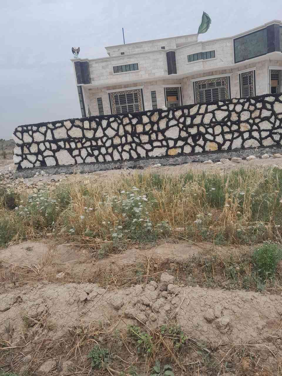 السلام عليكم بناء حجر كرستة وعمل الاستفسار الاتصال ***********
