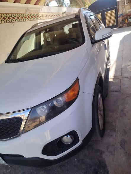 السلام عليكم 
سورنتو للبيع خليجي موديل 2011 فول موصفات مكينه 6 مكفوله كفاله عامه رقم 📱 بغداد بأسمي تحريل مباشر السعر 165
*********** المكان البغدادي الدولاب
