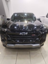 وبركاته شوفرليت كولورادو 2023  ماشيه 40الف  السعر 250$ 07710500690 صور...