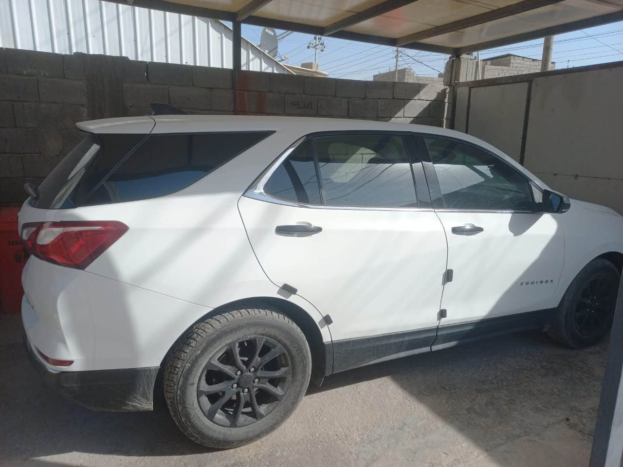 السلام عليكم 
شفرلية كوينكس 2020
وارد امريكي محرك 1500 تيربو 
حادثها جاملق صفحه السايق والبنيد متئثر قليل 
السعر 140$ بيها مجال
العنوان بصرة ابي الخصيب 
تواصل *********** Singapore
