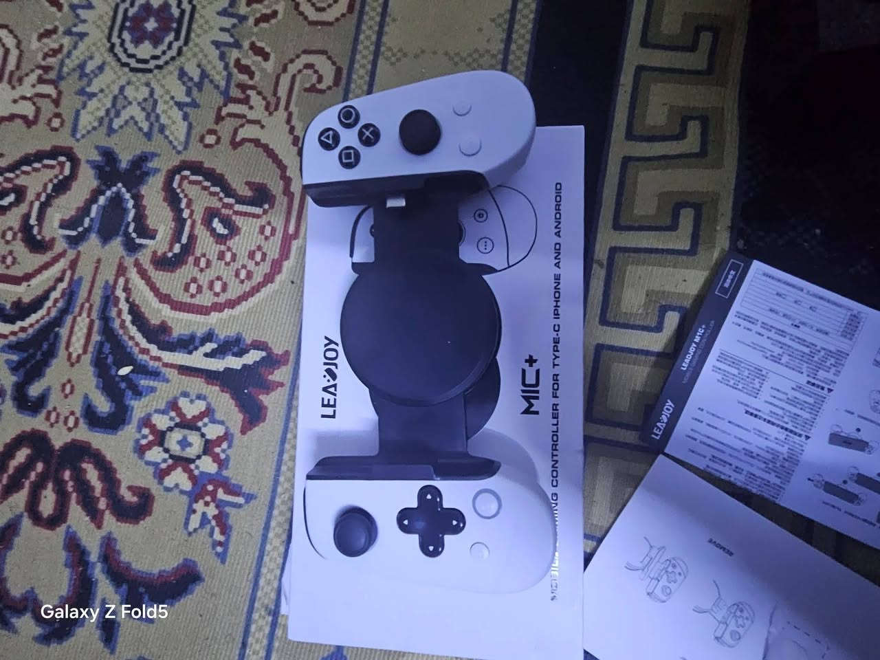 السلام عليكم #
جوستك للعبة 
PESموبايل مزه الجديده  تكدل تربط علبه فريز وتشحن الموبايل  اني جربته عليه  تلعب مثل ماتلعب بلي  بدون برنمج شغل والتلعب #سعره ٣٠  ماستخدمه هواي   جنت  هسه  ستخدمته على البيس


**إذا كنت صاحب هذا الإعلان وتريد حذفه لأي سبب، رجاءا أرسل رسالة إلى الدعم الفني**