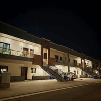 ✨ فرصة سكن مميزة داخل مجمع بوابة الكاظمية ✨  🏡 تاون هاوس للبيع – طابق ...
