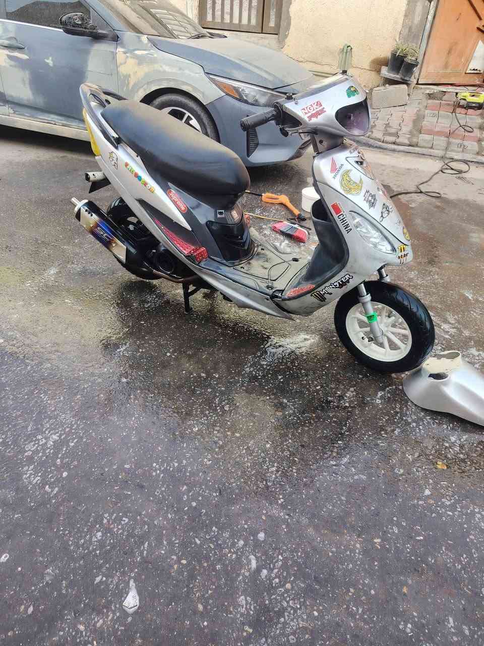 سلام عليكم ماكس منغولي للبيع او مرا س مكينه 49دراجه نضيفه عنوان كربلاء رقم موبايلي ***********
