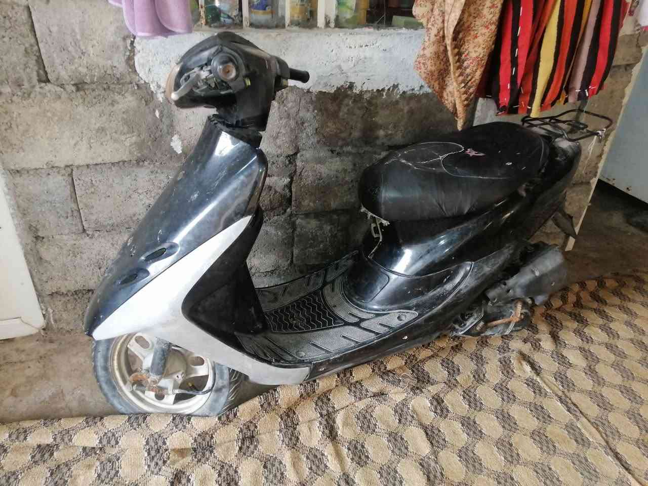 السلام عليكم للبيع ماطور شغال بس ما بي ناريه مكان موصل برطله السعر150 بها مجال***********
