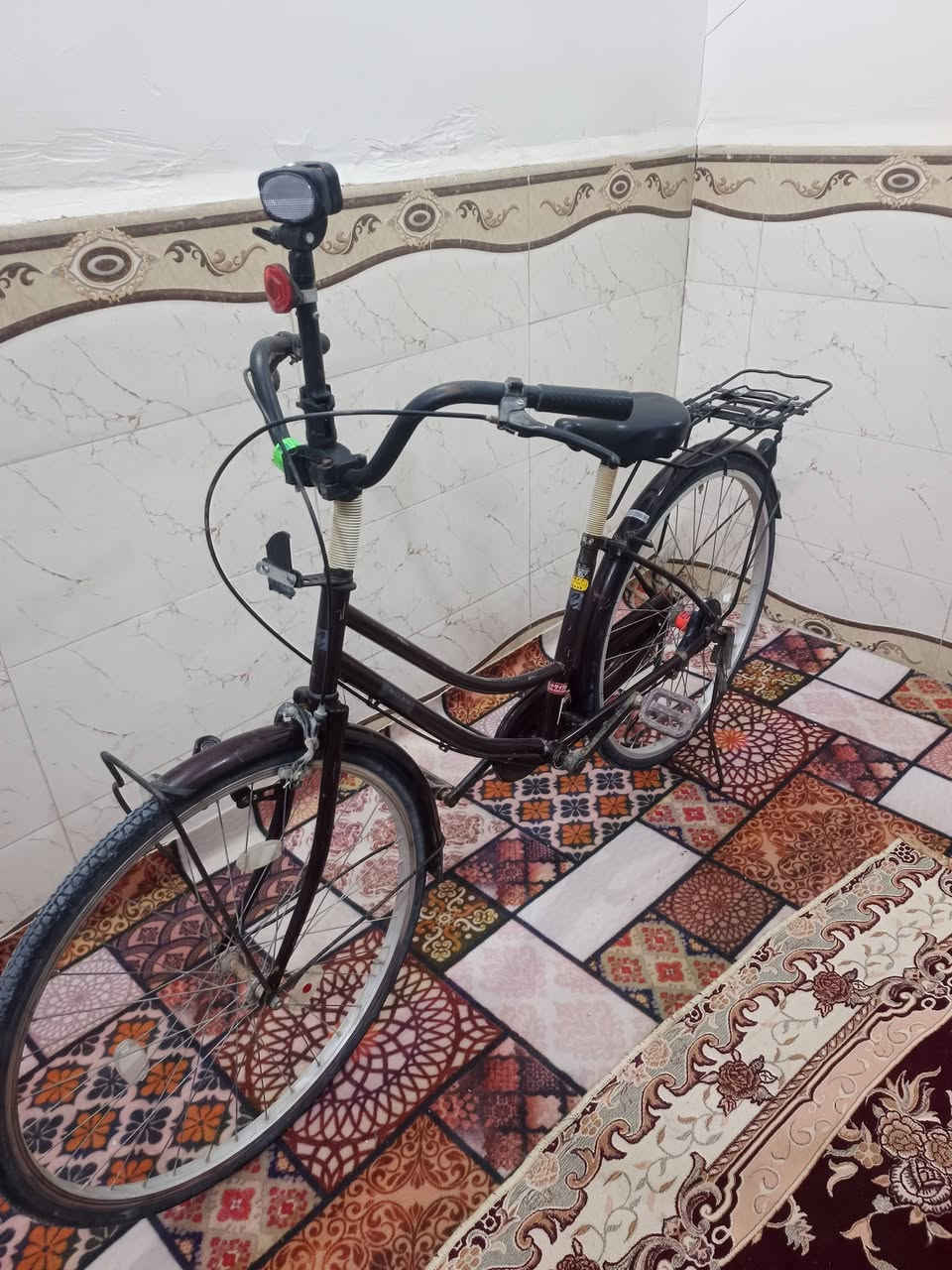 سلام عليكم باسكل حجم 26 للبيع مديل 2012 وياله موس تايرات عله وضعه البلادي باسكل برغي ما عايز نضافه كدام عينك سعره 75 وبي مجال! مكاني نجف ( بيع فقط مراوس ماكوو ) ***********
