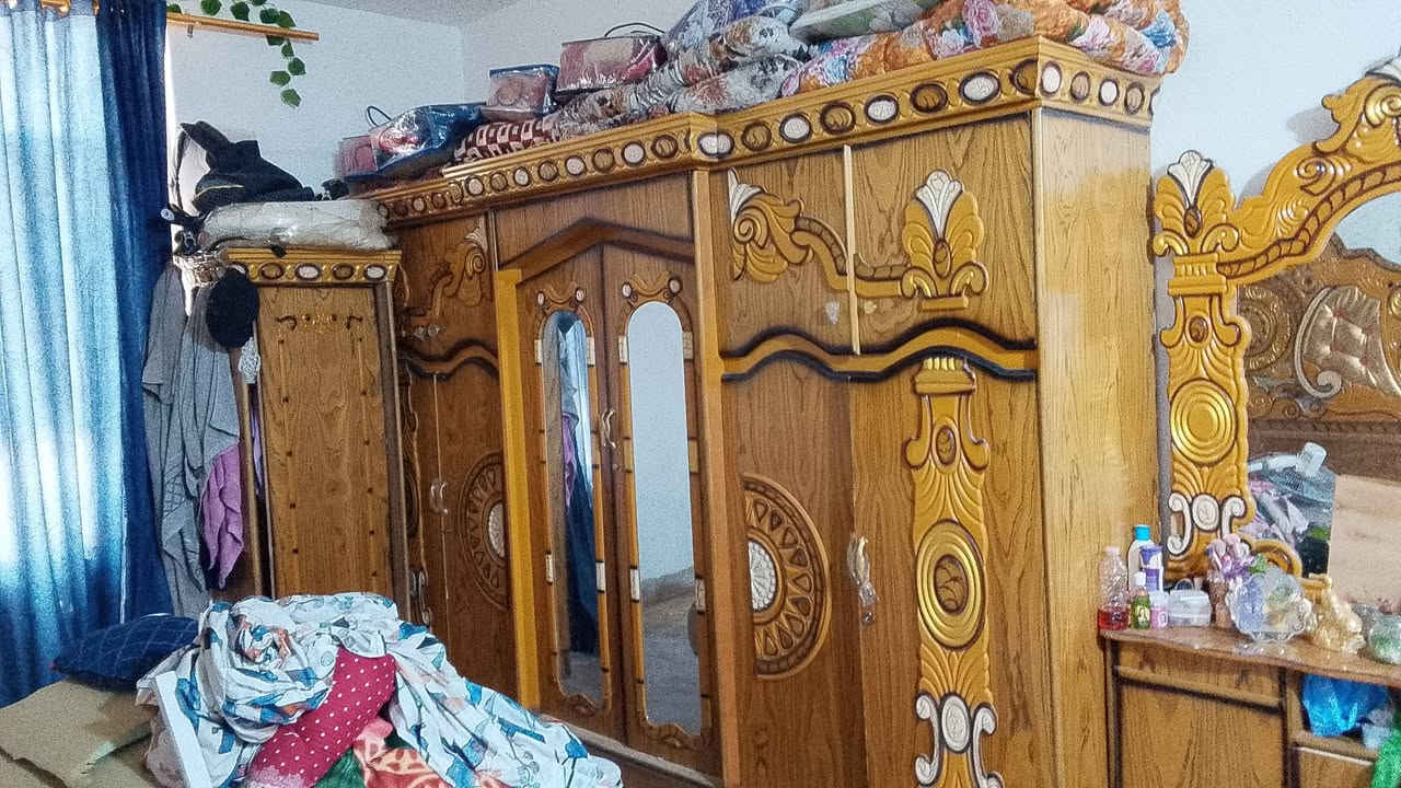 غرفه للبيع 500 وخمسين***********
