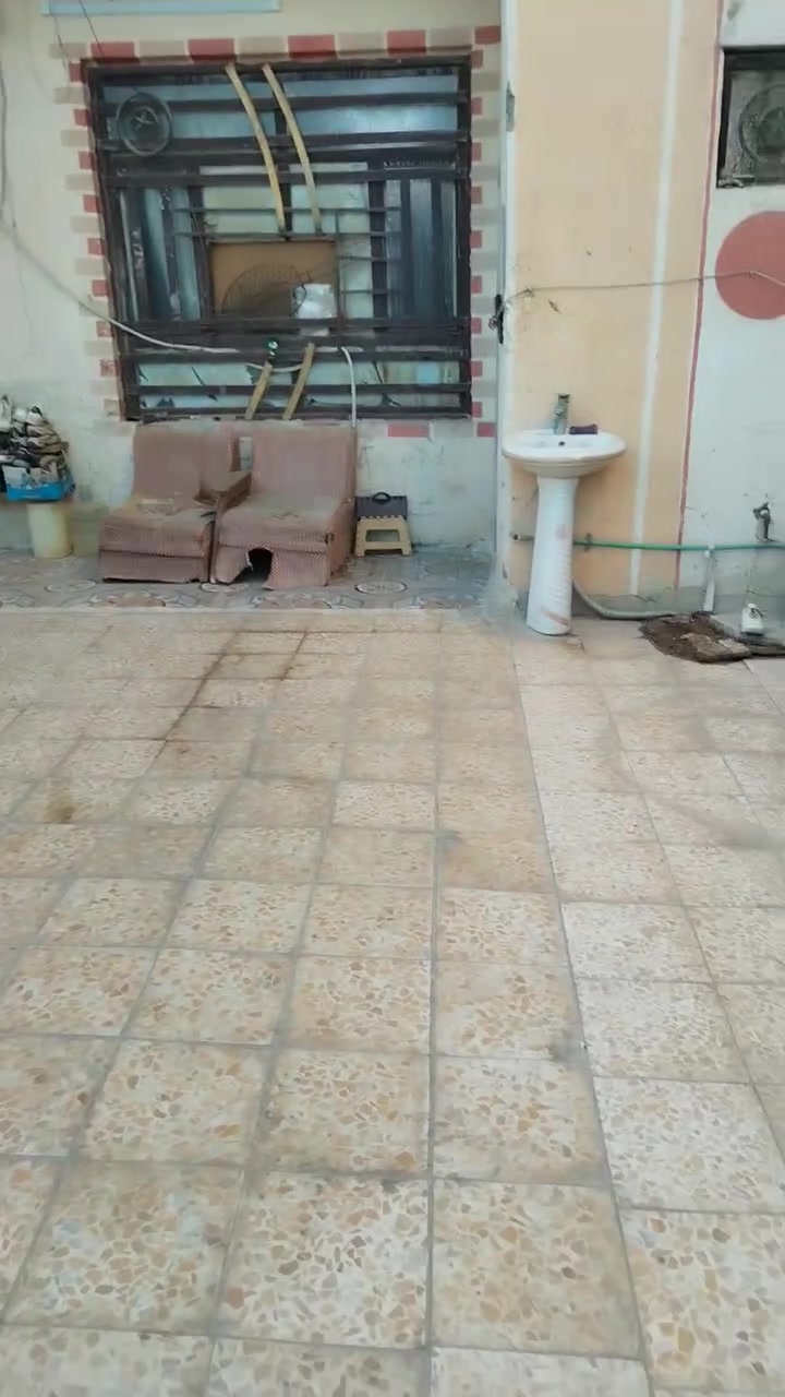 سلام عليكم اخوان دار للبيع أومراوس بيت مساحه 200 سند25 كربلاء قرب جامعة أهل ألبيت *********** رقمي أني صاحب الدار واجه 11متر نزال19متر عنوان كربلاء قرب جامعة أهل ألبيت
