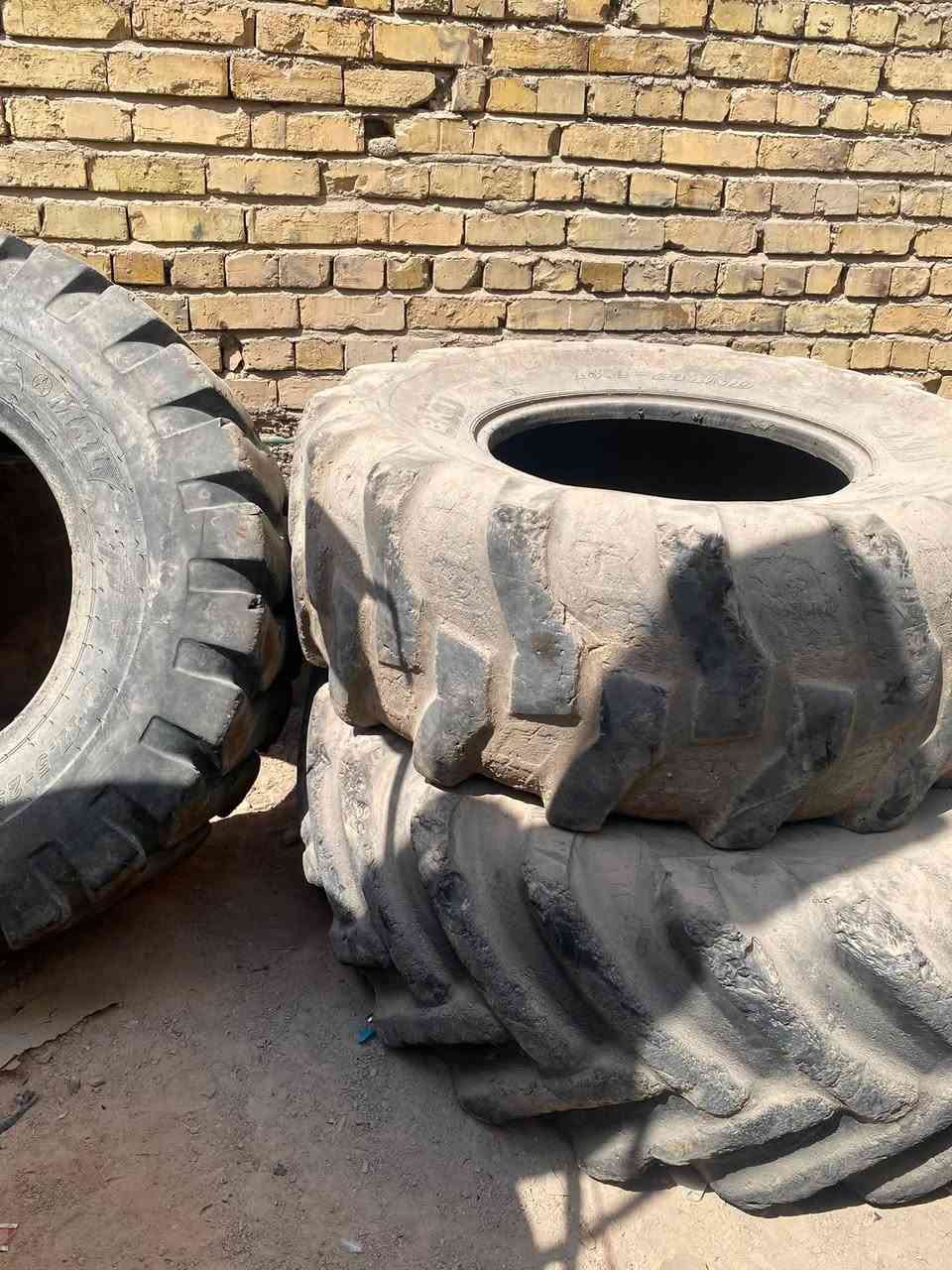 اطارات شفلات البصره الجزيره للاستفسار ***********
قياسات مختلفه 
٢٣،٥ /٢٥
٢٠،٥ /٢٥ 
١٤٠٠/٢٤
١٧،٥/٢٥
