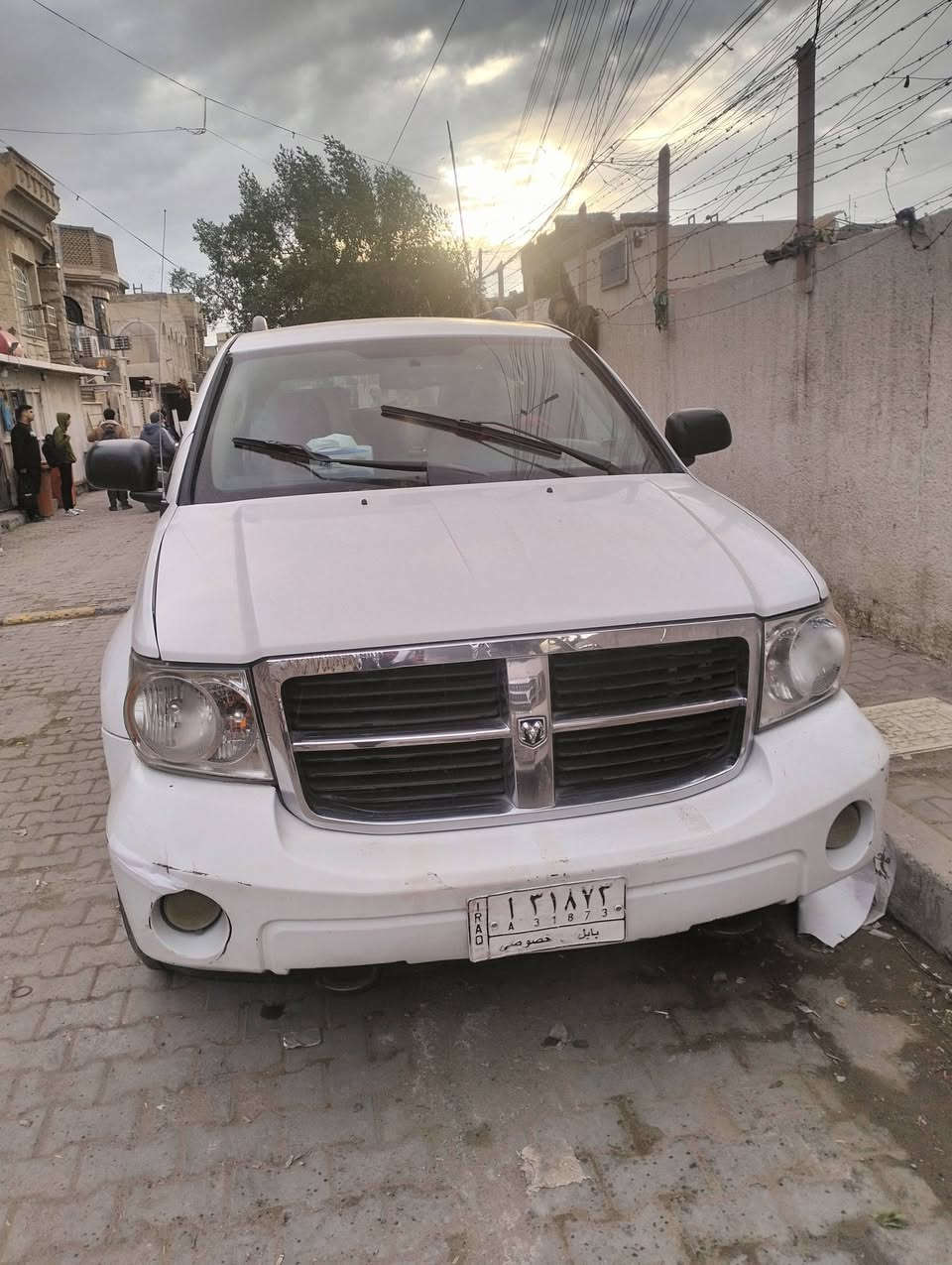 دوج دورنكو 2009فول مواصفات
محرك بي تنقيص 
محرك 5700
مصبوغه احزام 

تبريد ثلج

صدر جديد 

زوج تايرات جدد

داخل جديد 

سياره رقم بابل مشرؤع وطني

مكان السياره بغداد مدينه الصدر 

السعر خاص 

وتساب ***********
