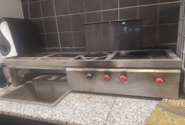 مرحبا طباخ ثلاث عيون ستانلس ستيل اصلي وثقيل الشراي يتصل على الرقم ***********
