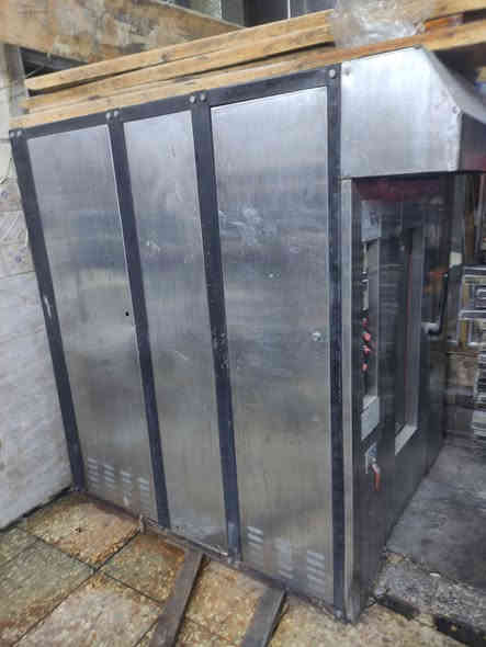 السلام عليكم فرن دوار حجم 40×60 
☑️في حاله ممتازة نضيف جداً  للبيع
☑️بسعر مناسب 
العنوان بغداد الشعله
السعر و التفاصيل على الرقم *********** واتساب موجود
