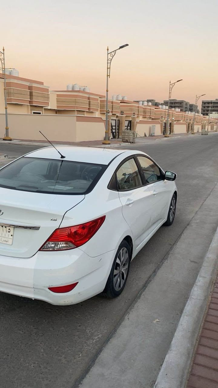 السلام عليكم اكسنت موديل 2015 خليجي رقم بصرة كفاله ماعده بارد بلباب
لا صبغ ولا تبدل حداديه وتخم تاير وتبريد كله جديد
فول مواصفات  للاسفسار *********** البصرة, العراق
