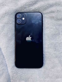 ايفون ١١ • بطاريه ٦٩% • كله بلدي