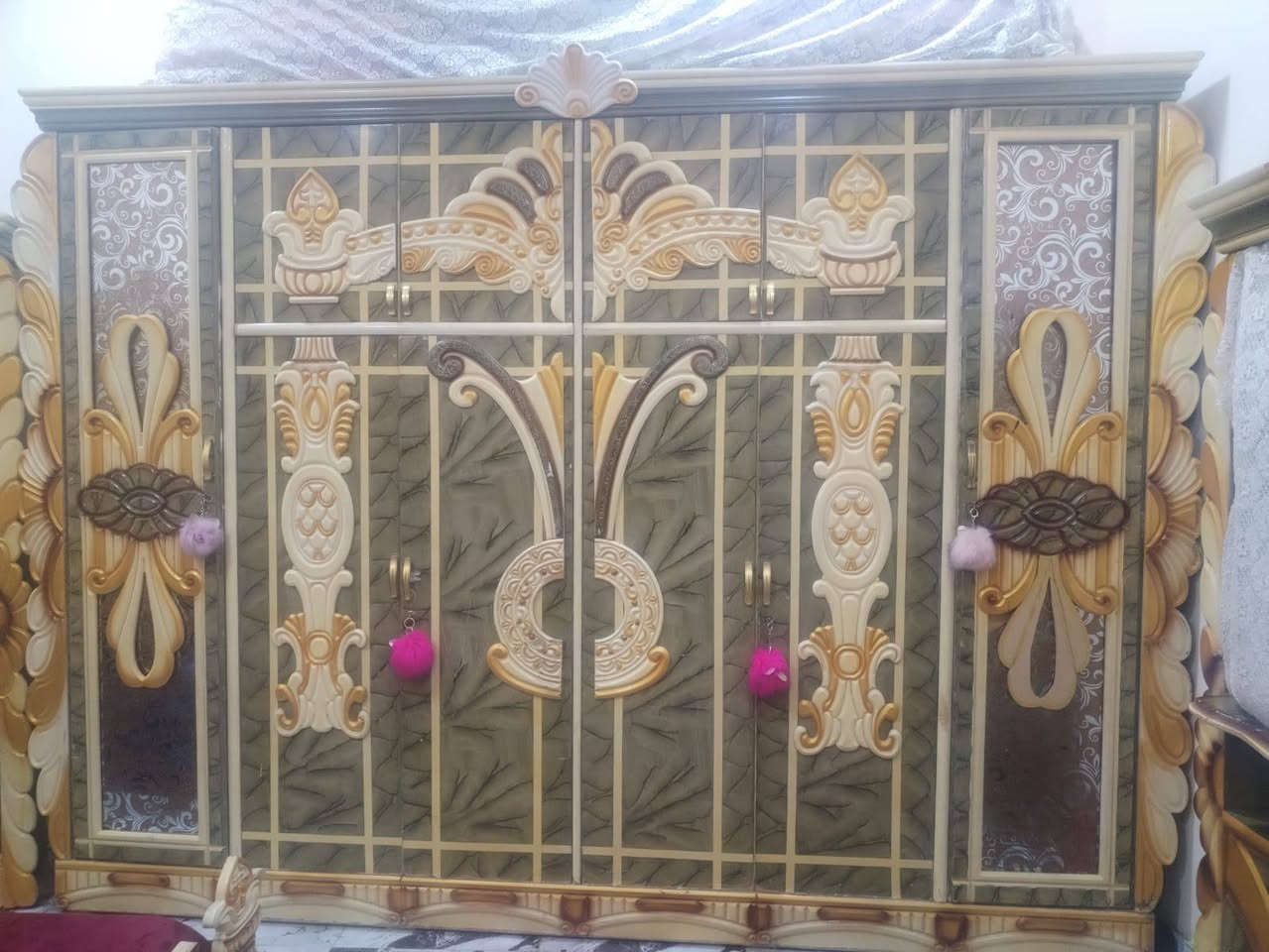 السلام عليكم غرفه نوم صاج حاطه نظيفه السعر 550شراي يتصل واكو توصيل ***********
