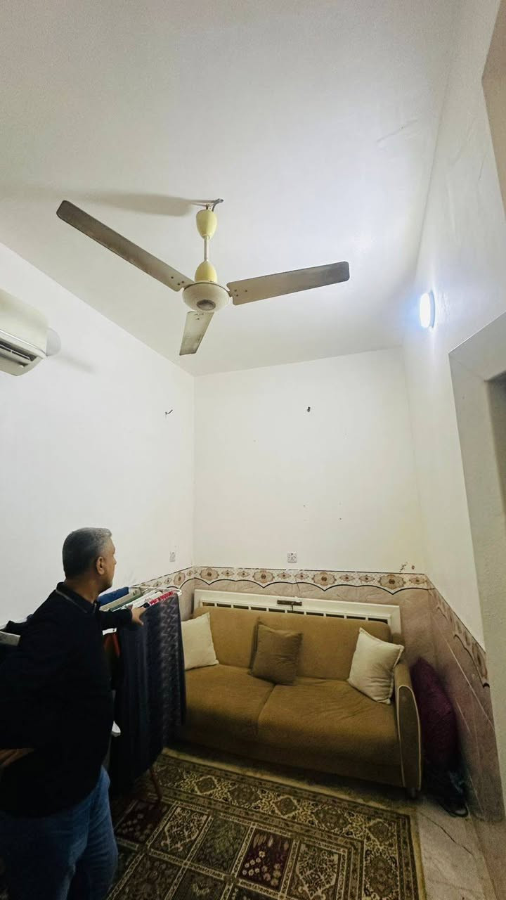 بيت في حي الانصار مساحة 60 متر طابو صرف بناء جديد طابوق جمهوري كله صب حي الانصار شارع الحرفين قرب اسواق ابو نبأ السعر 75 وبي مجال


**إذا كنت صاحب هذا الإعلان وتريد حذفه لأي سبب، رجاءا أرسل رسالة إلى الدعم الفني**