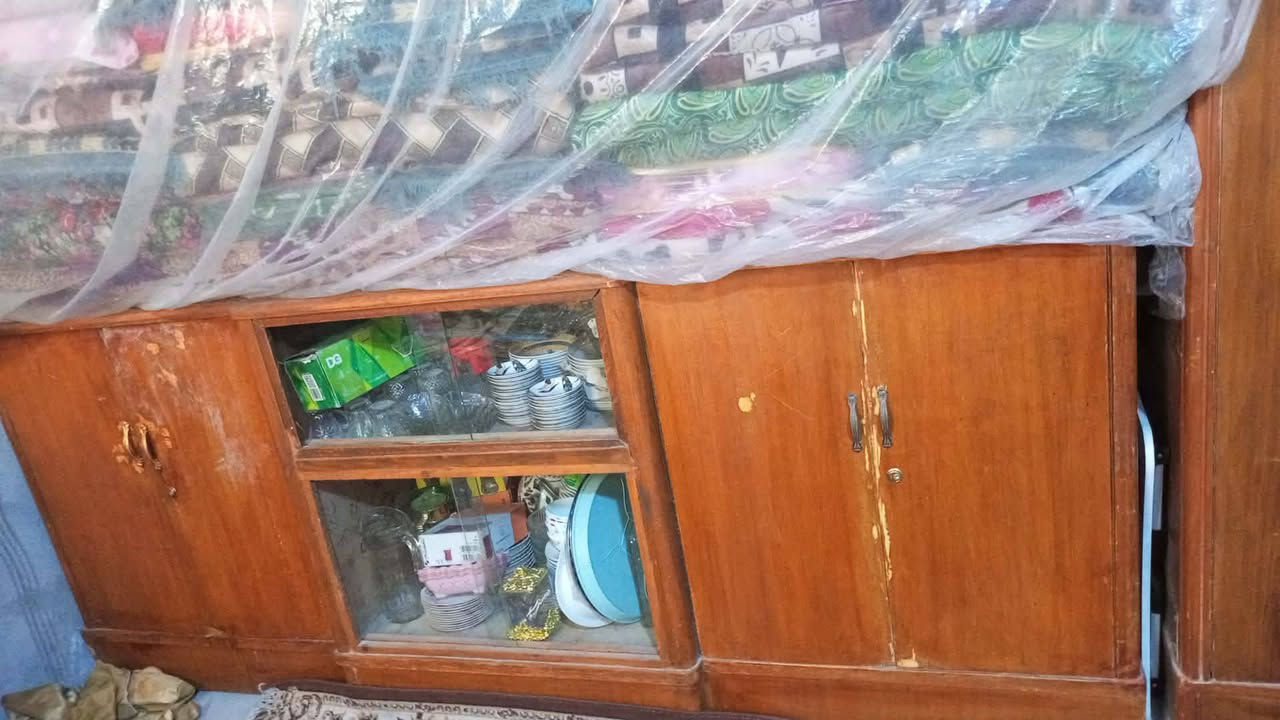 سلام عليكم للبيع شلع قلع 
السعر ٢٠٠ الاستفسار *********** مكلف بنشر
