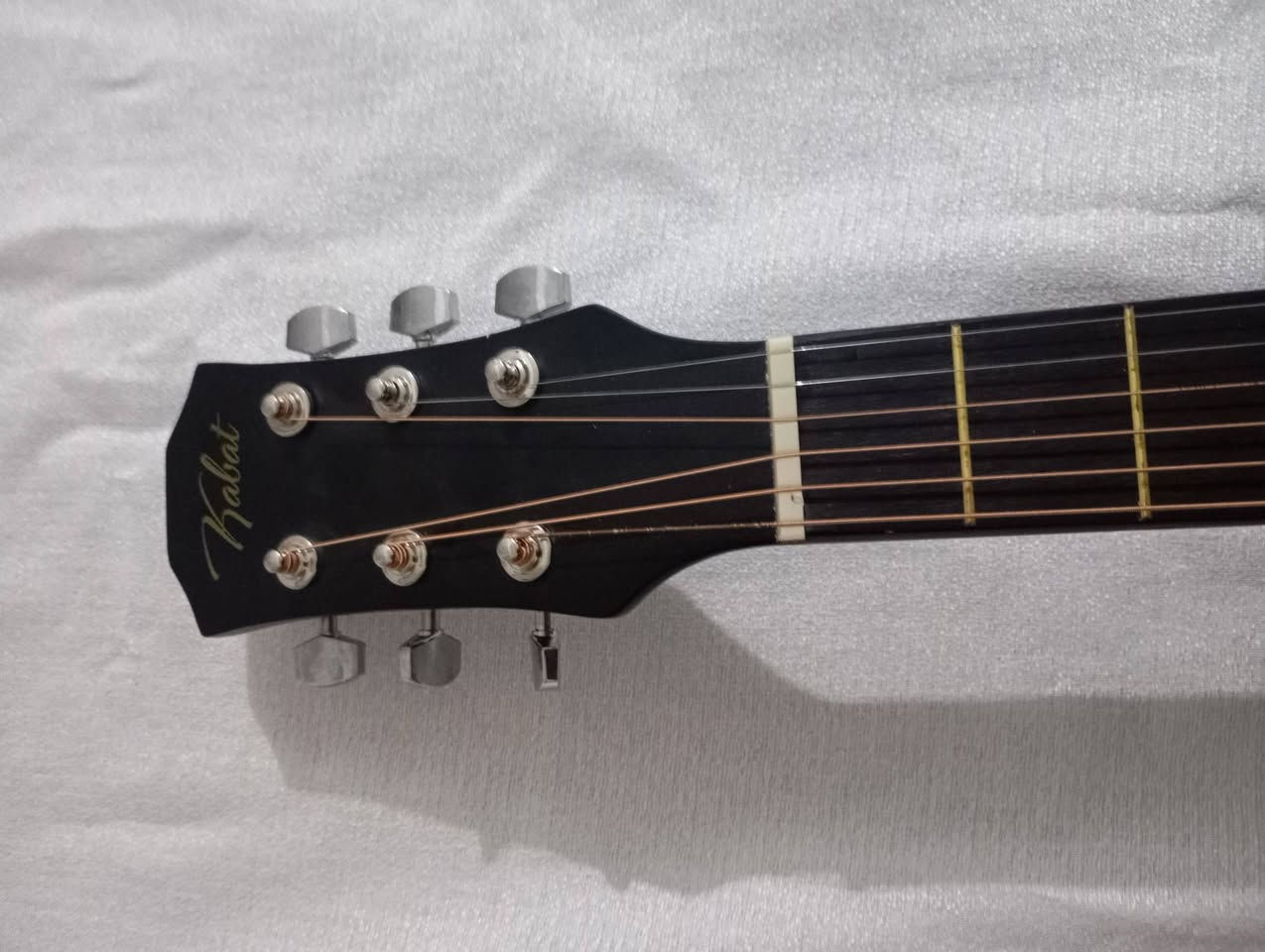 سلام عليكم اخوان كيتار نضف وجديد هوه والسن مالته والجنطة مالته كامل مابي شي الي ينطيني سعر مناسب بي ابيعه مكاني كربلاء وتساب للتواصل ***********
