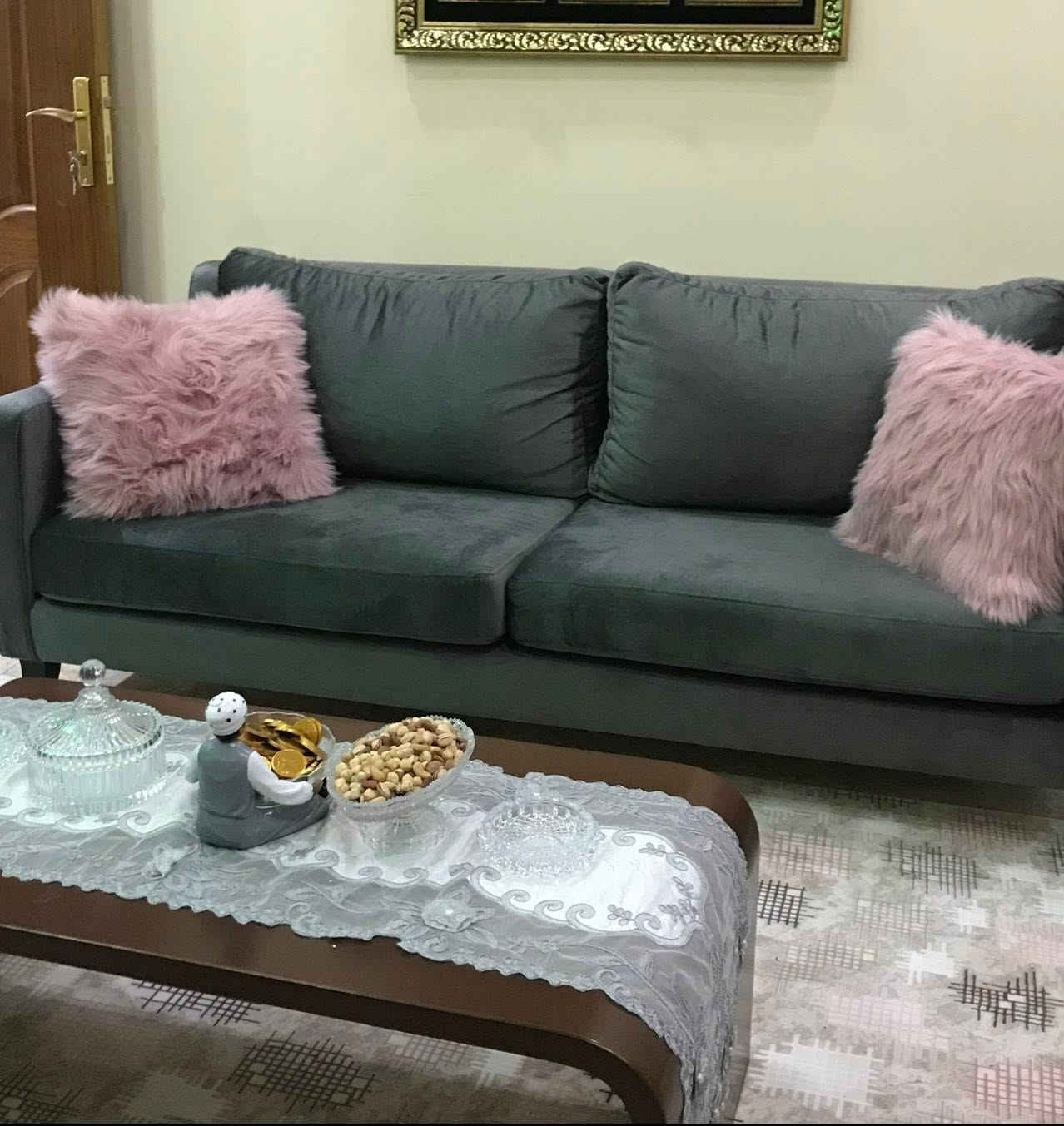 غراض بيت للبيع كاونترات - قنفات - طبله وسطيه - طبلات ثلاثيه - بردة 
***********
***********
