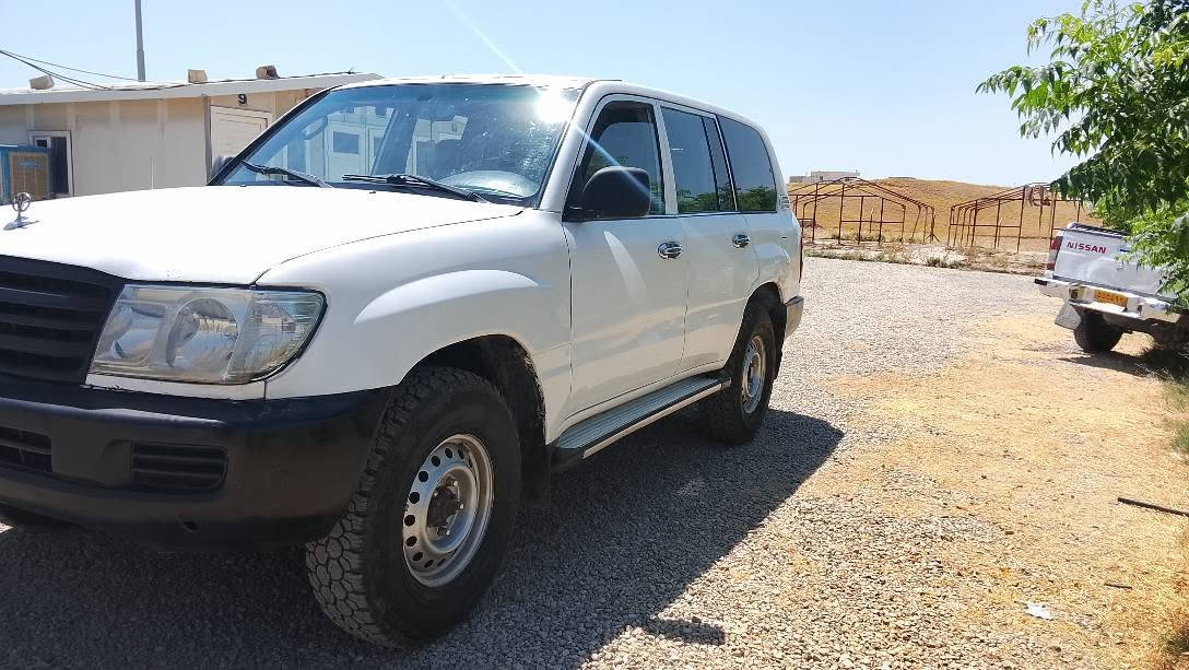 TOTOTA Land Cruiser 😍مۆنیکا 
Model 2005🥰فول فول عادى 
سه ياريكى زۆر جوان توند تۆل یەک دینار مسرف تیانیە چوار تایەو ویل نوێ تازە بۆ بەستراوە 💐✨✈️سه ياره كه چوار پارچەی بۆیاخە پشت و پێشی کەپسە گێر مکینە بەشەرت 😍✈️
نرخ 78 $ مجال 
ژمارە مۆبایل *********** كويسينجاك, أربيل
