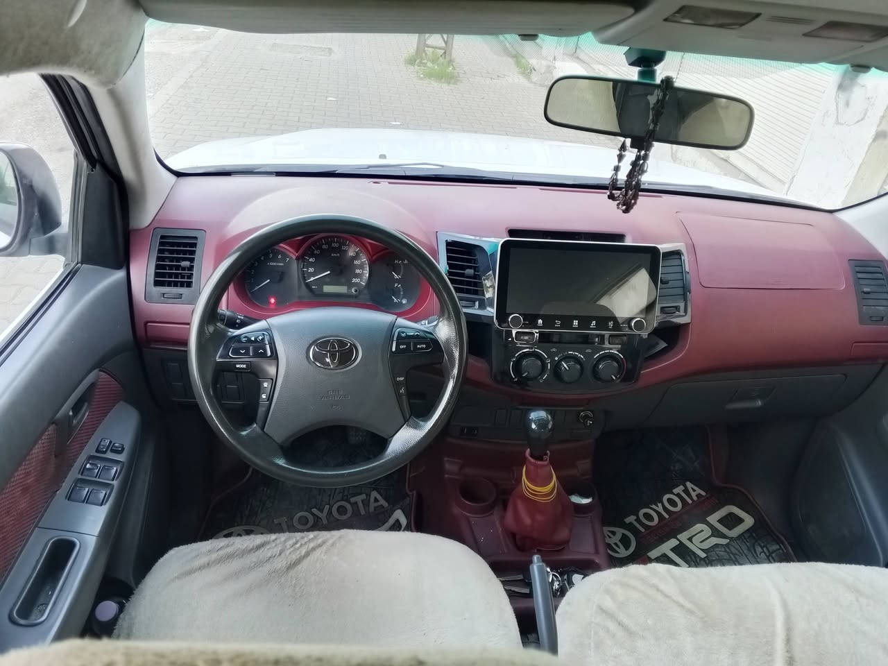 مەرزیە 2012.........150 گەڵا...😇
ڕەقەم و سەنەوی تا 2027/4 تازەیە ....غەرامە بەشەرت
پارچە ڕەشە لەسەر ساغی ...شان و سەقف بەشەرت 😀
ناوسوور....شاشە ئایپاد...😜 کامێرا....سوکان ڤۆلێۆم...
مەکینەی کراوەتەوە ...275 هەزار ڕۆشتوە .....
*********** واتسئەپ......ماڵی دۆستە ...
*********** ڤایبەر......بێ کێشەو موشکیلەیە 😘
