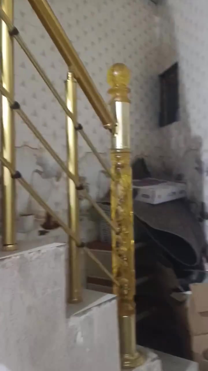 سلام عليكم شقه حي جامعه خلف مجمع الكفيل مقابيل روضه الابتسامة شقه نضيفه وجاهزه طابق اول غرفه وصاله وتخاريج ومطبخ وسطح الاستفسار ***********
