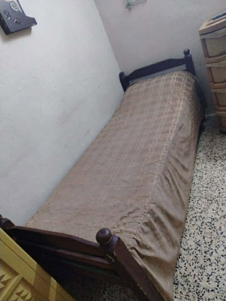 تخت ابوالنفرللبيع بدون دوشك 
السعر 40وبيه مجال مراسلة عالخاص موصل, نينوى


**إذا كنت صاحب هذا الإعلان وتريد حذفه لأي سبب، رجاءا أرسل رسالة إلى الدعم الفني**