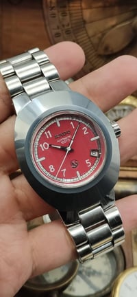 مزاد ساعات • بث مباشر • العاشرة مساء