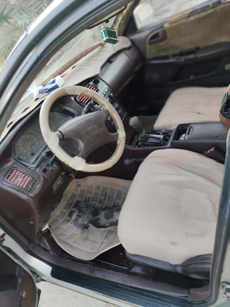 السَلٱمٌ عـَلـْيگمّ-ۈرحـْمّـٌة ٱللـّہ ﯙبُرگـّاتہ
سياره كرستا مديل 94 سنويه 2028رقم بصره تحويل كهربائيات شغاله التبريد شغال
السياره بيهه كصة جنطه
كير ومكينه ونجي
مكاني ناصريه مركز السعر38
***********
