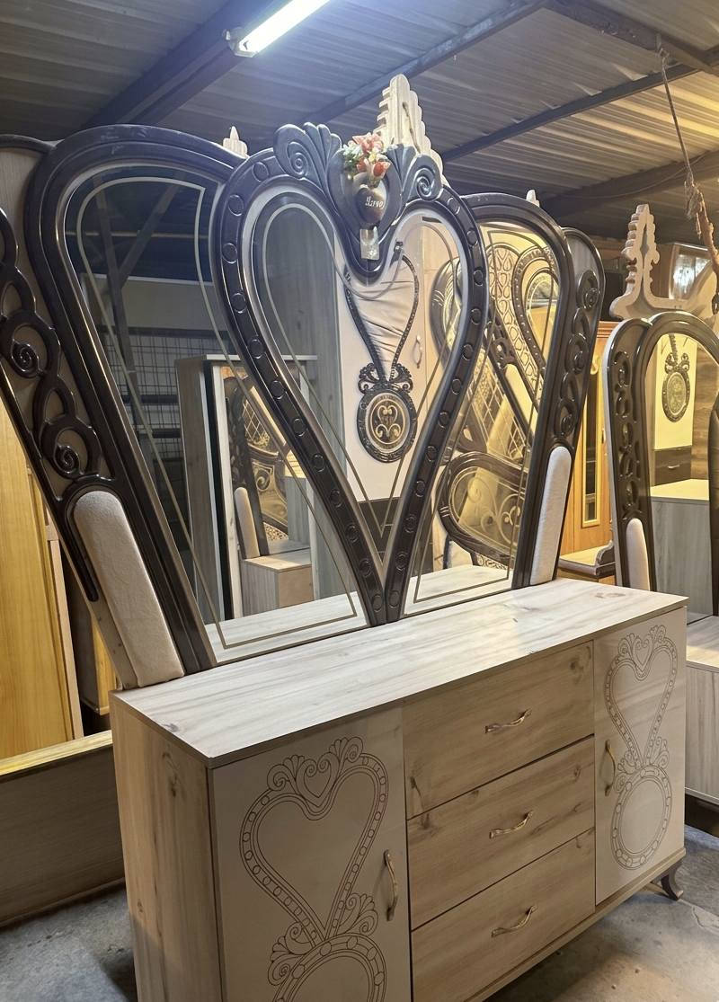 غرفه تركيه 8قطع نظافه 90%وسط 2سلايت جوانب بيبان العنوان ميسان حي الحسن العسكري بسوك معرض ابو كاضم مقابيل ابو جام (نشتري جميع الغرف تركيه والعراقية والكناتير دز خاص)


**إذا كنت صاحب هذا الإعلان وتريد حذفه لأي سبب، رجاءا أرسل رسالة إلى الدعم الفني**