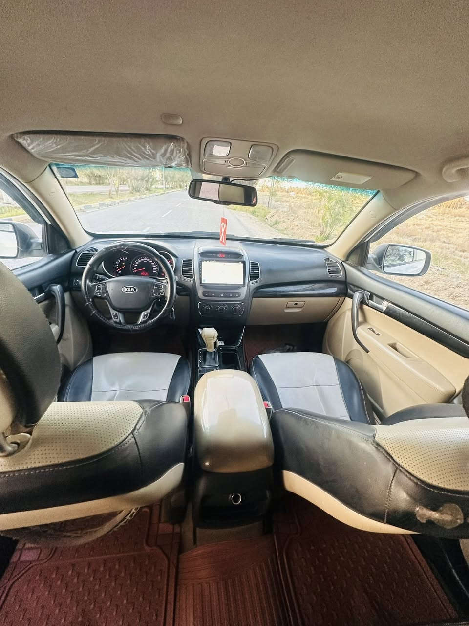 سلام عليكم سورنتو موديل 14 خليجي. محرك 2400 
السياره هاذه سونارها كدامك السعر 138 وبي مجال 
وماكو هيج اسعار بهيج نضافه مكاني بابل حله 
***********
